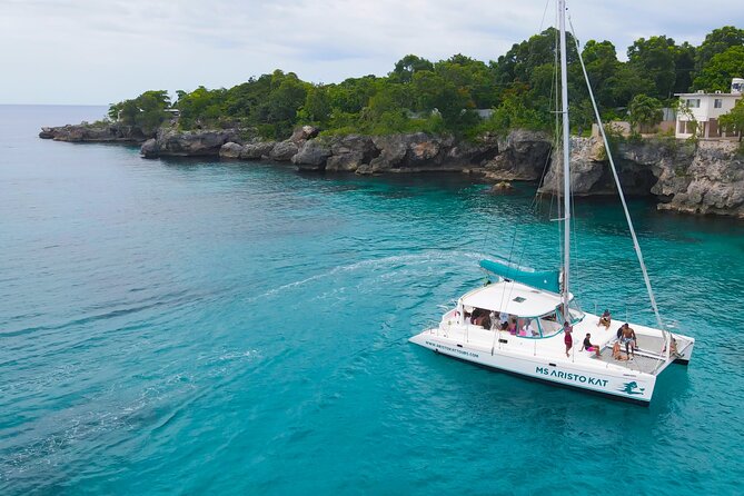 3.5hr Private Catamaran Cruise with Snorkeling, DJ, Bar, Food - Key things that make this cruise worth your time