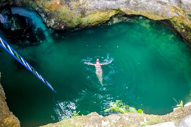 4. Negril Full-Day Guided / Sunset Tours 7miles Beach Blue Hole & Ricks Café - Your guide makes it: Cornell and Kayan style touches that feel local