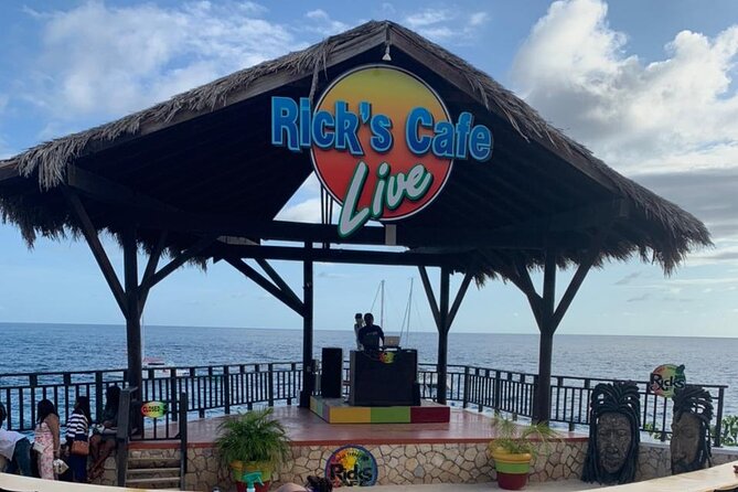 7 Mile Beach and Rick's Cafe in Negril from Montego Bay Private Tour - Key Highlights at a Glance