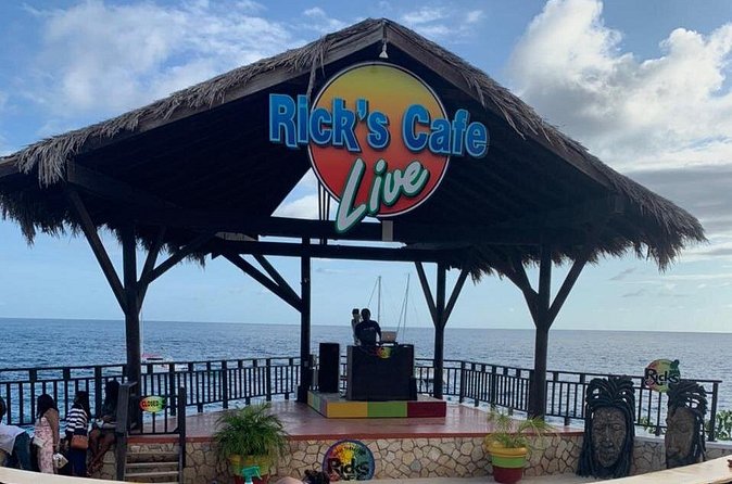 7 Mile Beach and Rick's Cafe in Negril from Montego Bay Private Tour - Should You Book This 7 Mile Beach and Rick’s Cafe Tour?