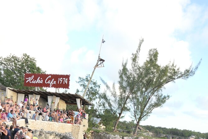7 Mile Beach & Ricks Cafe with free Shopping experience - Price and value: what $50 per person buys you