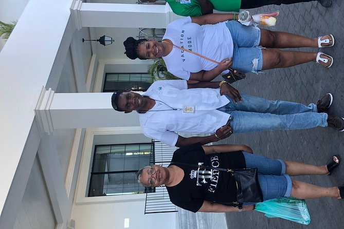 Airport MBJ Round Trip Transfers, to Montego Bay Airbnb & Resorts - The air-conditioned ride into Montego Bay feels faster than you expect