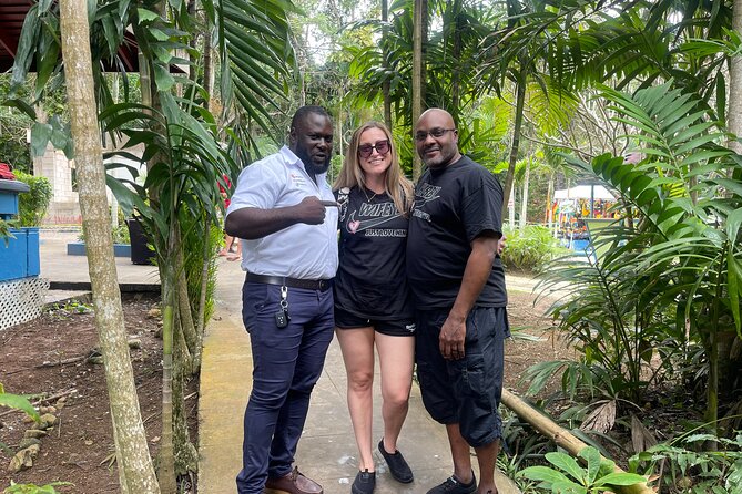 Airport Pickup, Dropoff to any Resort or Airbnb in Montego Bay - In-Car Comfort: A/C, LCD Screens, and WiFi for the Short Ride