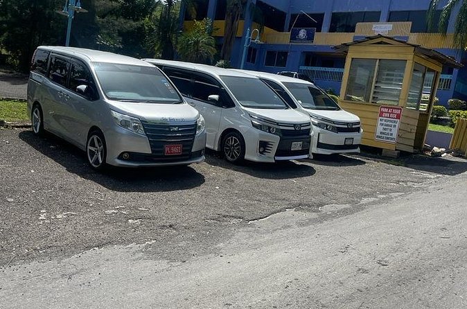 Airport Private Round Trip Transportation - Round-trip service: your return matters as much as arrival
