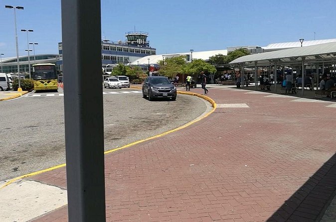 Airport Transfer MBJ Montego Bay to Kingston - Entering Kingston Without the Usual Stress