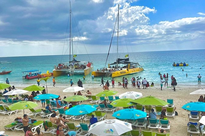 ATV Ride, Negril 7 mile Beach Catamaran Cruise & Ricks cafe Combo - Rick’s Cafe on the Cliffs: Sunset Entertainment and Food