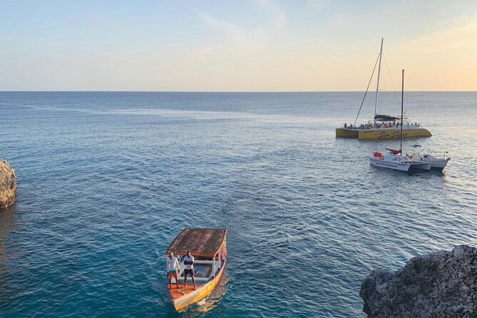 Bamboo Rafting, Catamaran Party Cruise and Ricks Cafe - Who This Tour Suits Best (And Who Should Rethink It)