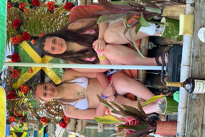 Bamboo Rafting & Horseback -dunns river Transportation Included - Lunch is not included, so build a simple food strategy