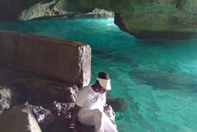 Bamboo Rafting Limestone Foot Massage/Negril 7 Miles Beach/Ricks Cafe Combo - Rick’s Café in Negril: Live Music, Sunset Views, and Cliff Jumping Energy