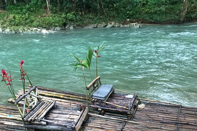 Bamboo Rafting with lime stone - Key highlights you’ll feel right away
