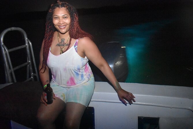 Bioluminescent Lagoon Tour: Night Swimming and Liming in Jamaica - Swimming in the bioluminescent water: what to expect and what affects the glow