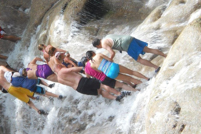 Blue Hole and Dunn's River Falls from Montego Bay - Souvenir time and how not to lose the day