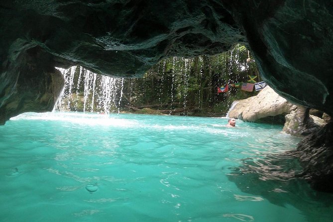 Blue Hole & Jamaica Sightseen Tour Included Transportation - Key things to know before you go