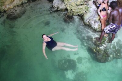 Blue Hole Mineral Spring plus Weed Farm Combo Tour with Transportation - Blue Hole Mineral Spring: Natural Water, Real Depth, and Lots to Do