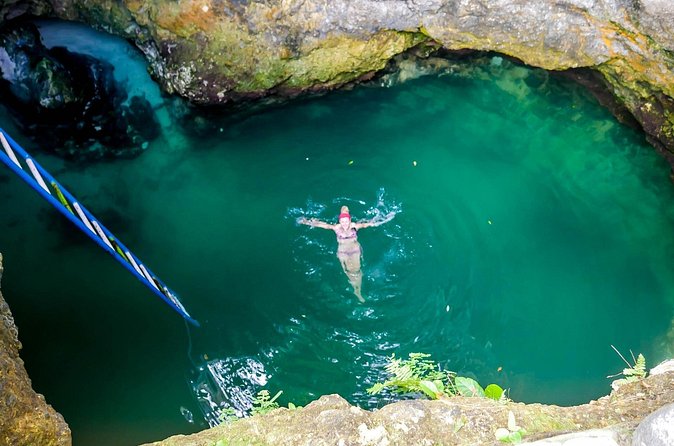 Blue Hole Mineral Spring, Ricks Cafe, 7 Mile Beach and Shopping Private Tour - Who This Tour Fits Best (and Who Might Skip It)
