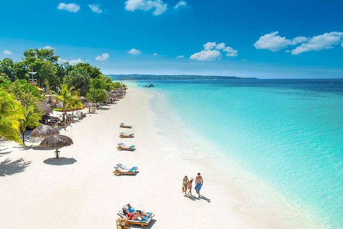 Blue Hole Mineral Spring, Ricks Cafe, 7 Mile Beach and Shopping Private Tour - Should You Book This Blue Hole, Seven Mile Beach, Rick’s Cafe Tour?
