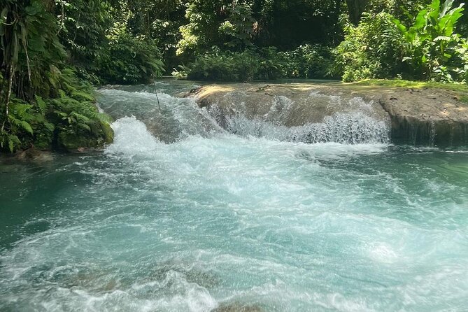 Blue Hole, Secret Falls & River Rapids Tubing from Montego Bay - Drinks, comfort, and smart packing for a wet-and-dry day