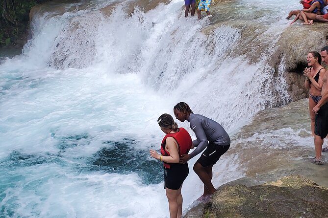 Bluehole and Bamboo Rafting from Montego Bay - Bamboo Avenue on the White River: Calm Rafting and Optional Limestone Massage