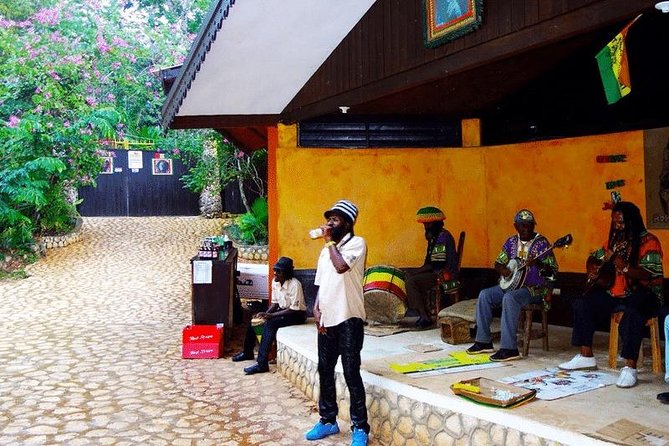 Bob Marley Nine Mile Tour - From Montego Bay - The road trip extras: bauxite mine and the Columbus landing area