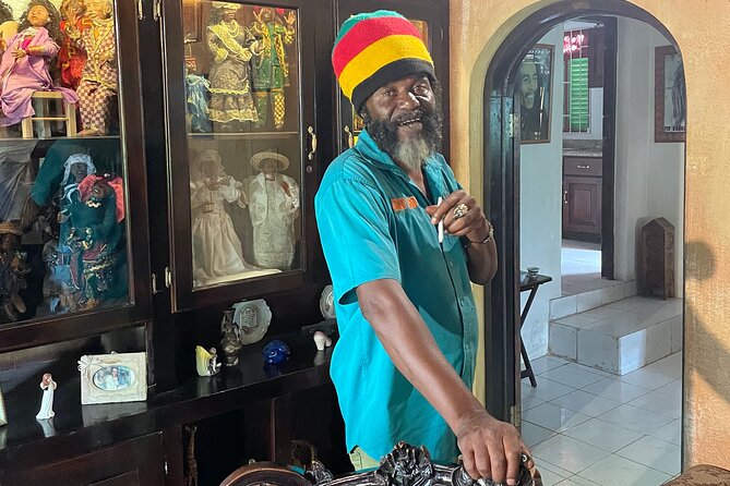 Bob Marley's Nine Mile Mausoleum Tour (Complimentary Rum Punch) - What you actually see: Marley’s birthplace and the mausoleum