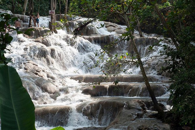 Chuck Norris Secret Falls and Dunn's River Falls - The Schedule and Drive: What the 6 Hours Really Feel Like