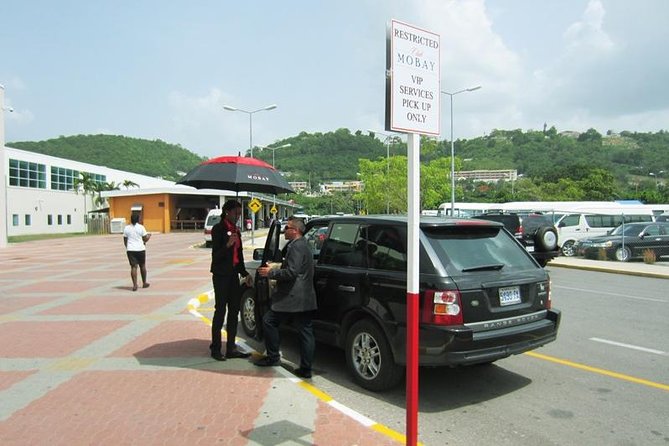 Club Mobay Fast Track Lounge with Private Airport Shuttle - Departure day: smoother security, but keep your instructions tight