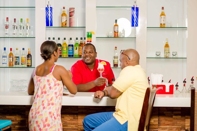 Club Mobay VIP Lounge Access and Round-Trip Airport Transfer - Key Points to Know Before You Book