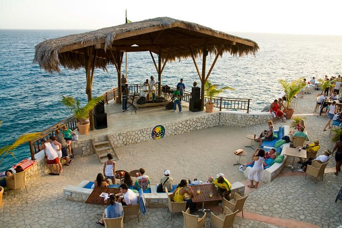 Day-Trip to Rick's Cafe from Montego Bay - Cliff jumping: watching is half the fun, doing it is the other half