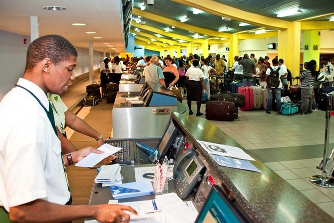 Departure Shuttle to Airport, Club Mobay Fast Track & VIP Lounge Combo - At the Airport: The Club Mobay Check-In Flow That Saves Your Stress