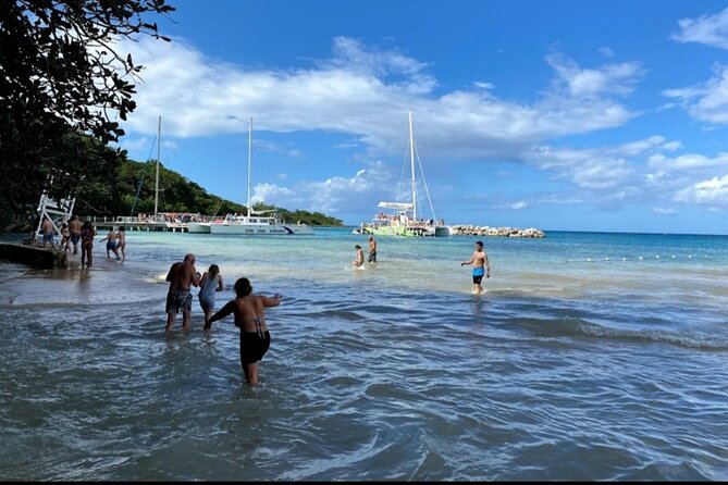 Dunn's River Fall's - What makes this tour feel good: the comfort + the control