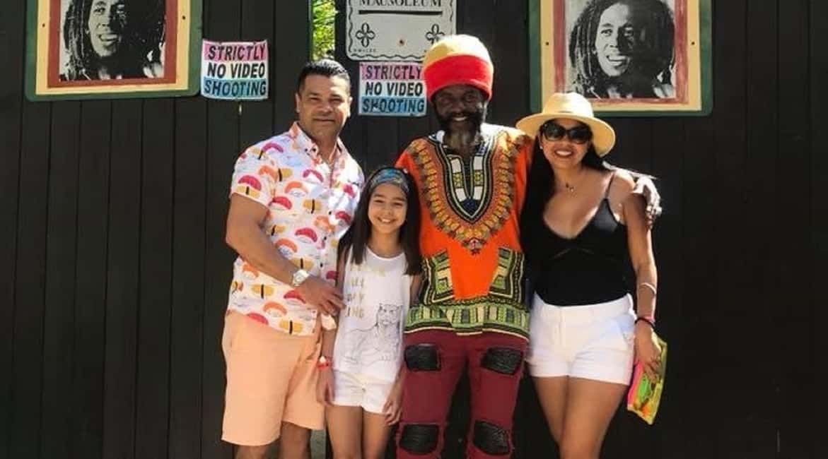 Dunn's River Falls and Bob Marley Mausoleum Tour - The simple plan: falls in Ocho Rios, Bob Marley at Nine Miles