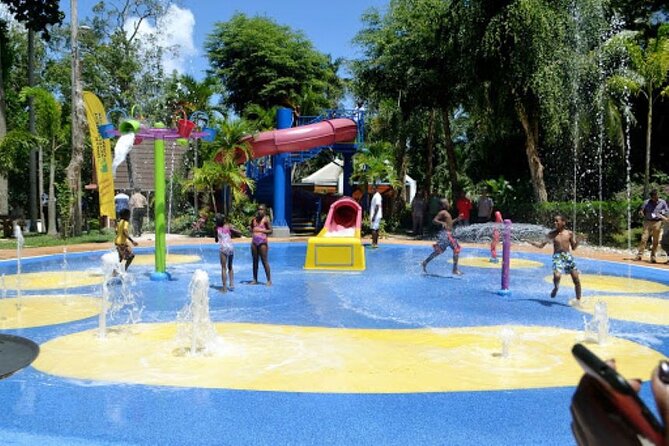Dunn's River Falls and Ocho Rios Shopping Tour from Montego Bay Hotels - Columbus Park on the Way: A Quick Stop With Real Meaning