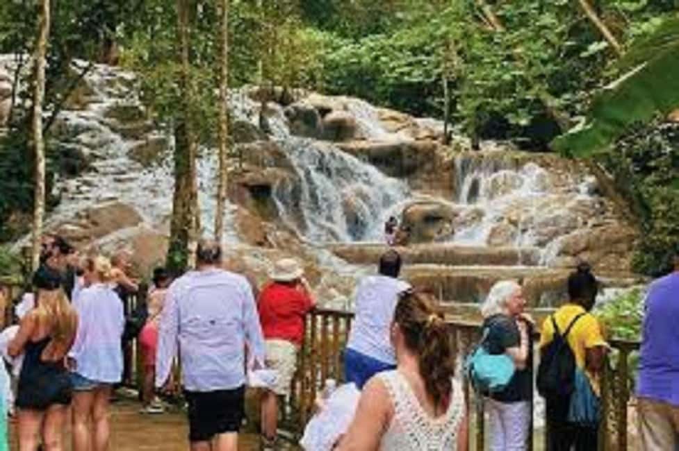 Dunn's River Falls Day Tour - Ocho Rios by the Beach: Lunch That Helps You Reset
