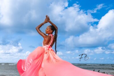 Flying dress session - Burwood public beach: meeting point and pre-shoot reality