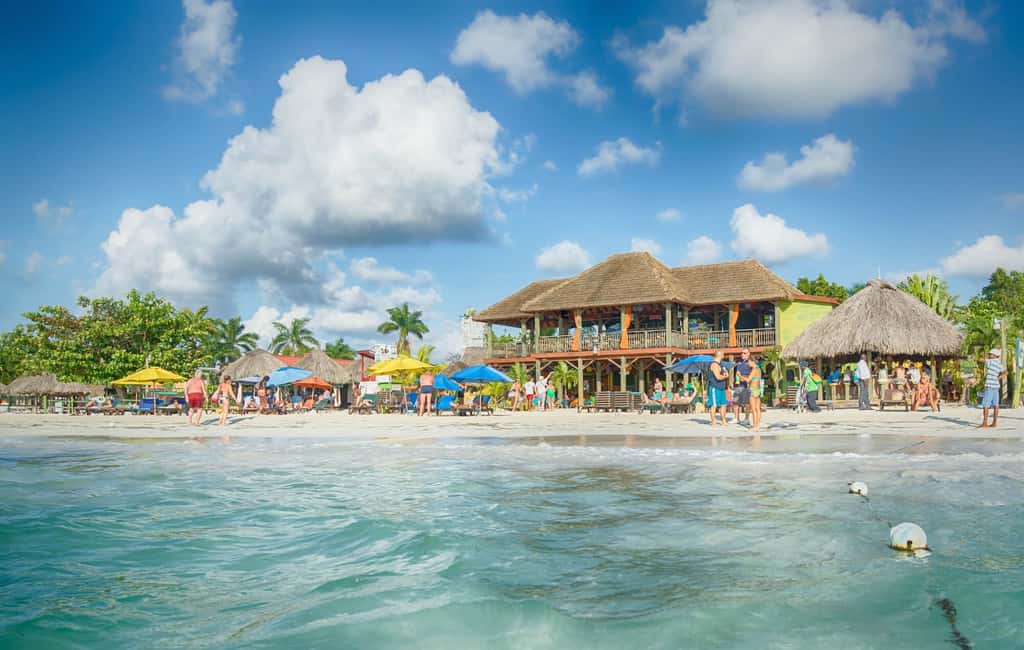 From Montego Bay: Negril Beach & Rick's Cafe Sunset Day Trip - Getting picked up: where this day trip starts
