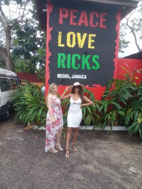 From Montego Bay: Negril Day Trip and Rick's Café Sunset - Sunset timing: how this day usually feels