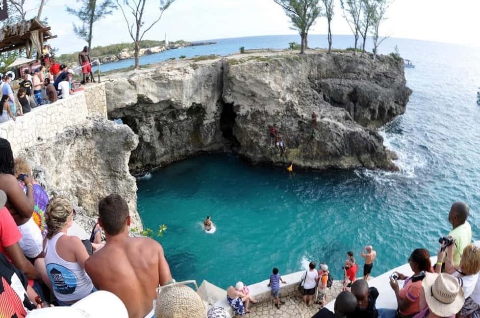 From Montego Bay: Negril Day Trip and Rick's Café Sunset - Rum punch, snacks, and what the price actually buys