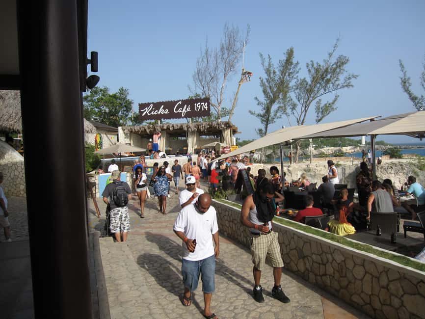 From Montego Bay: Negril Day Trip and Rick's Café Sunset - Seven Mile Beach time: relax, swim, and set expectations