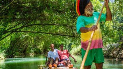 Jamaica: Bamboo Rafting on the Martha Brae - Jumping in the warm water: when swimming fits (and when it doesn’t)