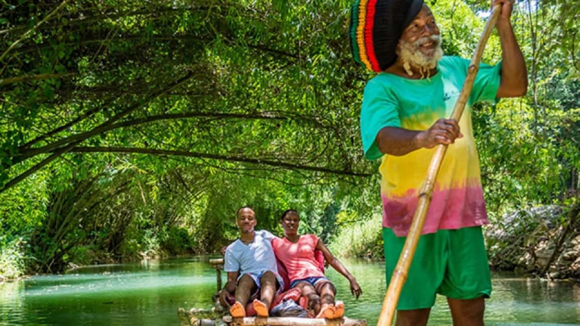 Jamaica: Bamboo Rafting on the Martha Brae - Jumping in the warm water: when swimming fits (and when it doesn’t)