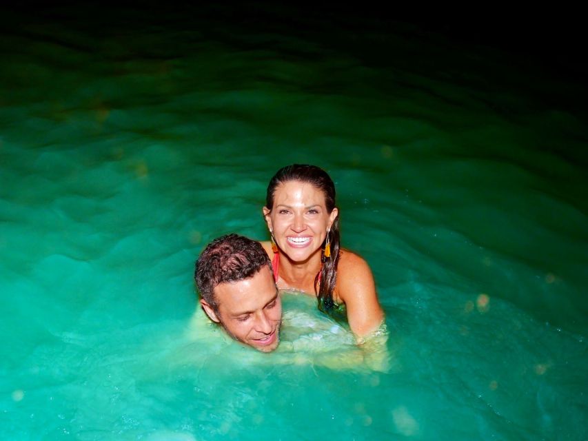Jamaica: Bob Marley, Dunn's River Falls and Luminous Lagoon - Luminous Lagoon at Night: The Glow Happens When You Disturb It