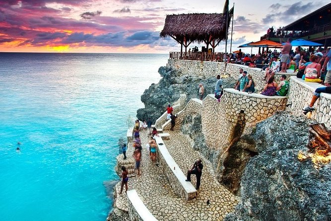Jamaica Sunset at Rick's Cafe Private Tour with Transfer - Value for $105: What You’re Really Paying For