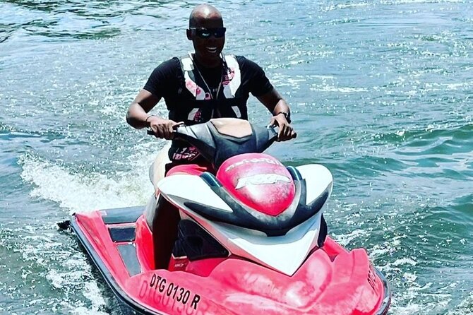 Jet Ski/ Parasailig Water Activity in Montego Bay Jamaica. - White House community beach start: where your ride begins