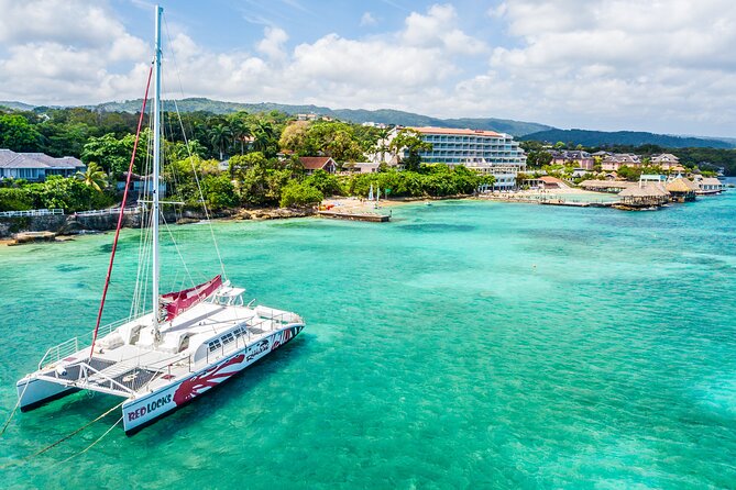 Lovers Rock Catamaran Cruise From Ocho Rios - Food and drinks: open bar pacing that keeps the night fun