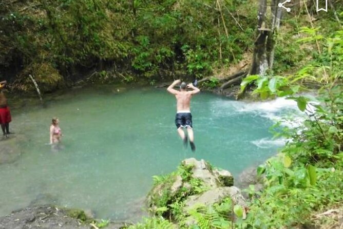 Mayfield Falls Tour with Lunch, drink, Entry & Transp(Original) - The heart of the day: walking the river, pools, and waterfalls
