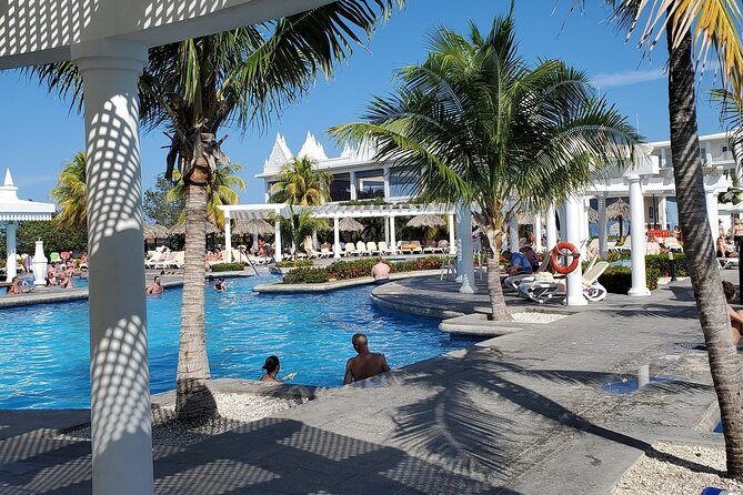 Montego Bay Airport Ja (MBJ) to Hotels in Montego Bay or Falmouth - What’s Included vs What You’ll Handle