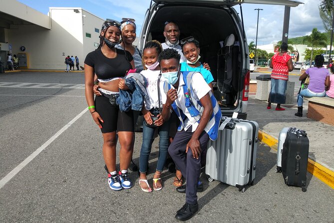 Montego Bay Airport Transfer to and from Hotels in Montego Bay. - Sangster’s International Airport: where to meet your driver after customs