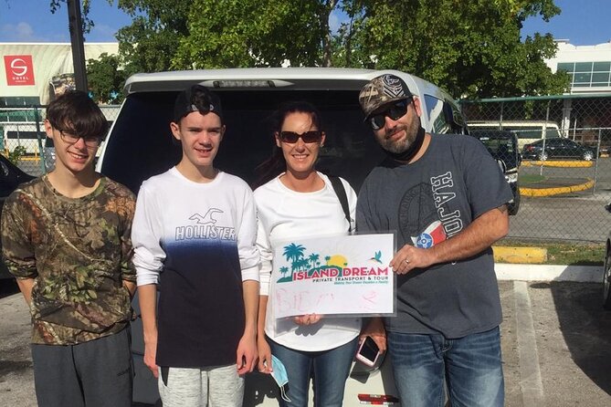 Montego Bay Airport Transfer to Hilton Rose Hall - Minivan vs Private Bus: Built Around Your Group Size