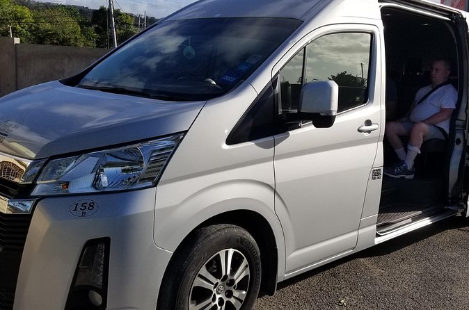 Montego Bay airport transfers - The Ride Comfort Test: Clean Vehicle, Smooth Driving, and Car-Sickness-Friendly Planning