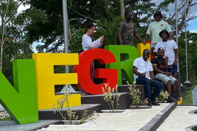 Montego Bay Airport Transfers-Round Trip - The pickup game plan: mobile ticket, sign with your name, no wandering